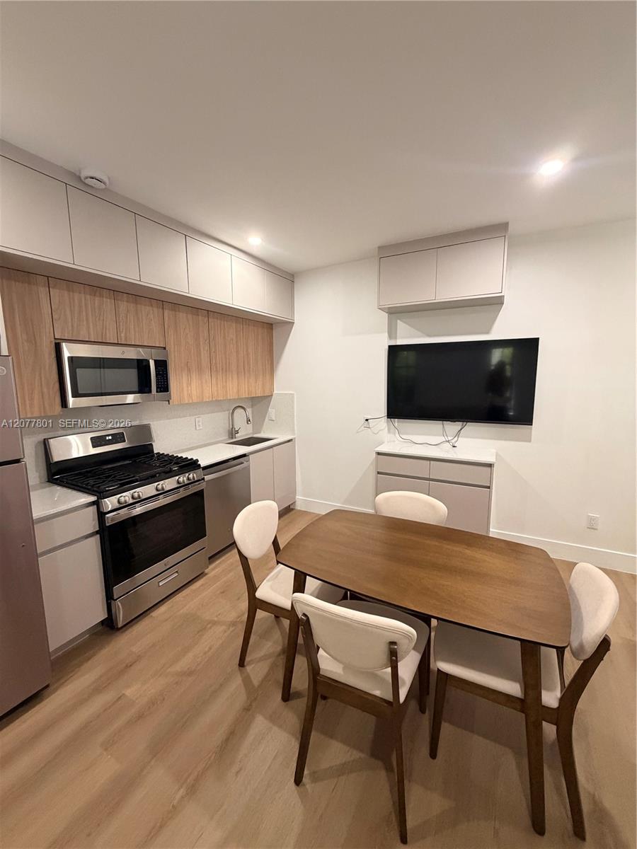 1619 Jefferson Ave # 110 — Photo 2