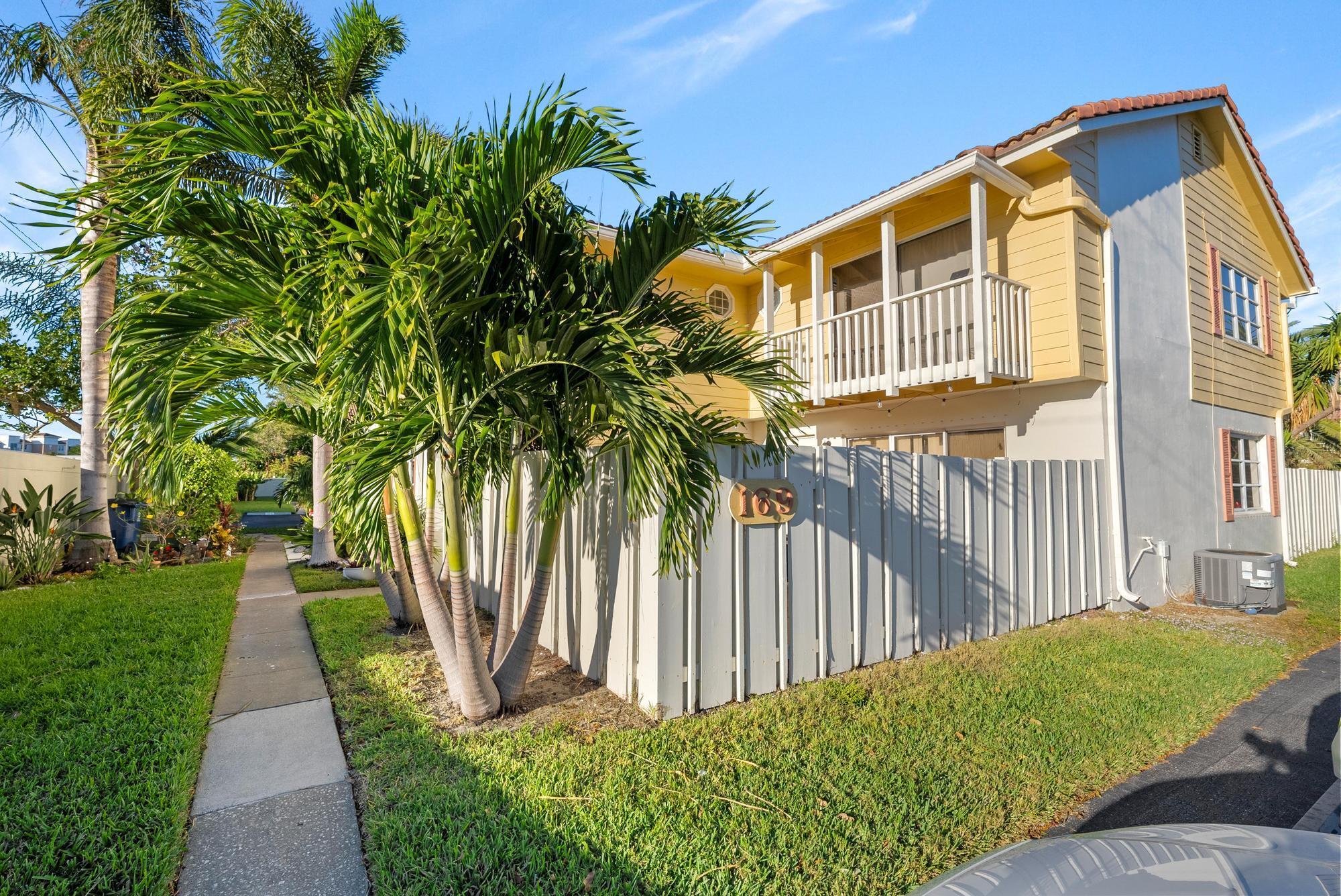 169 Seabreeze Circle — Photo 2