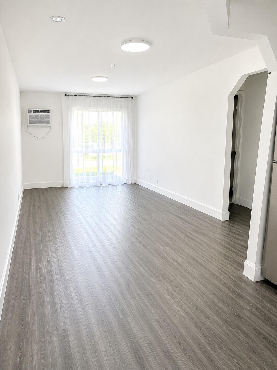510 Lake Shore Drive # 3, West Palm Beach FL 33403