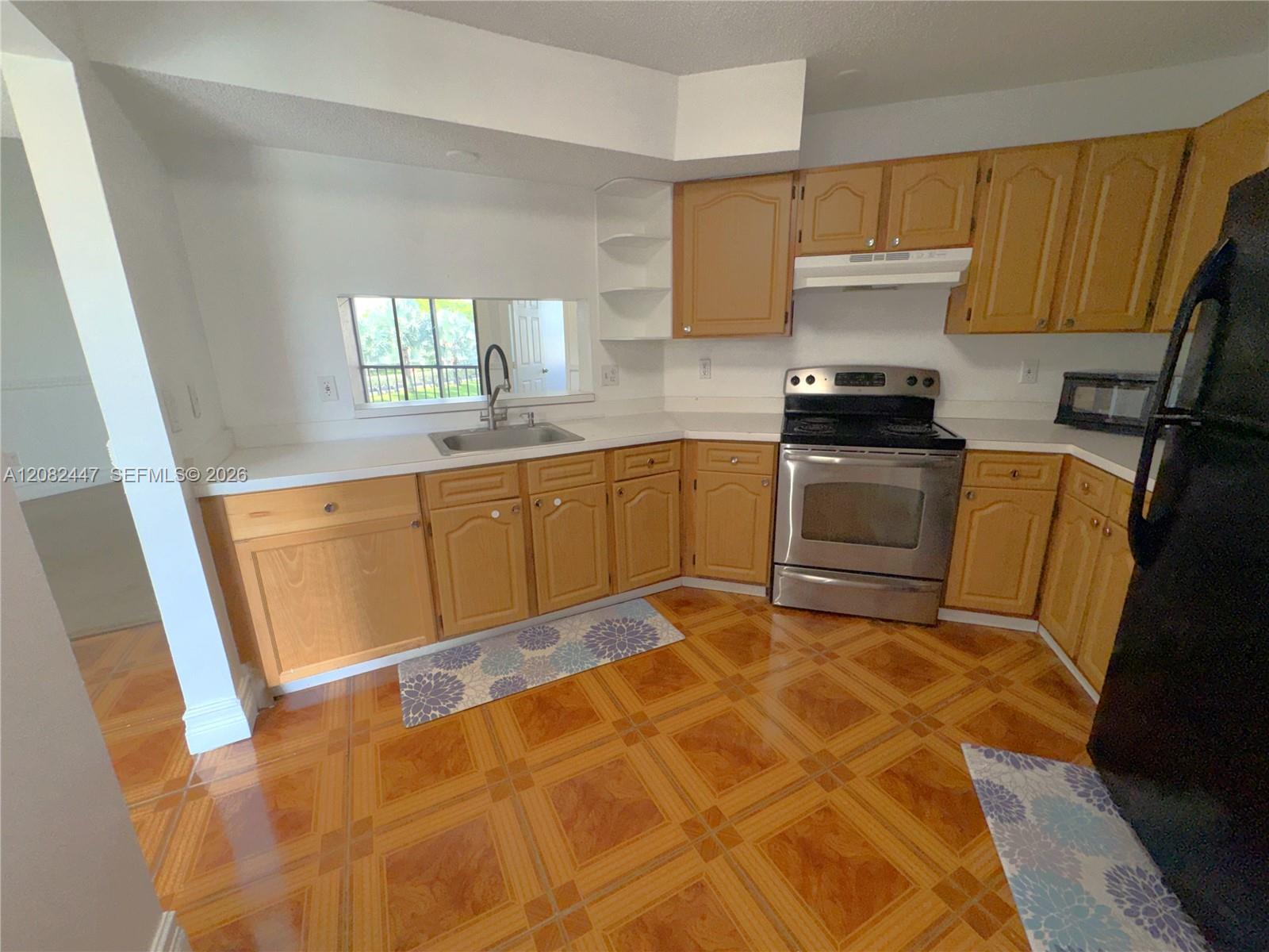 1190 Washington Cir # 1190E — Photo 5