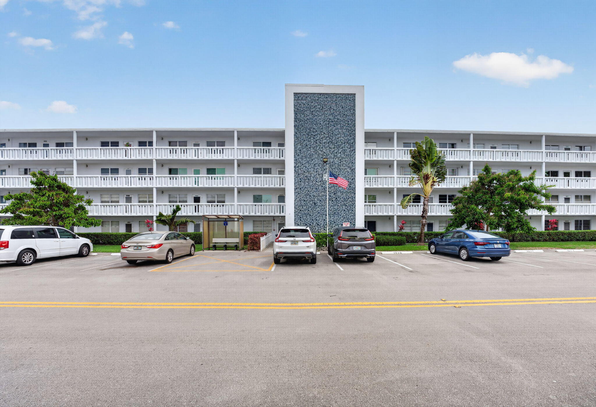 1025 Ventnor # H — Photo 2