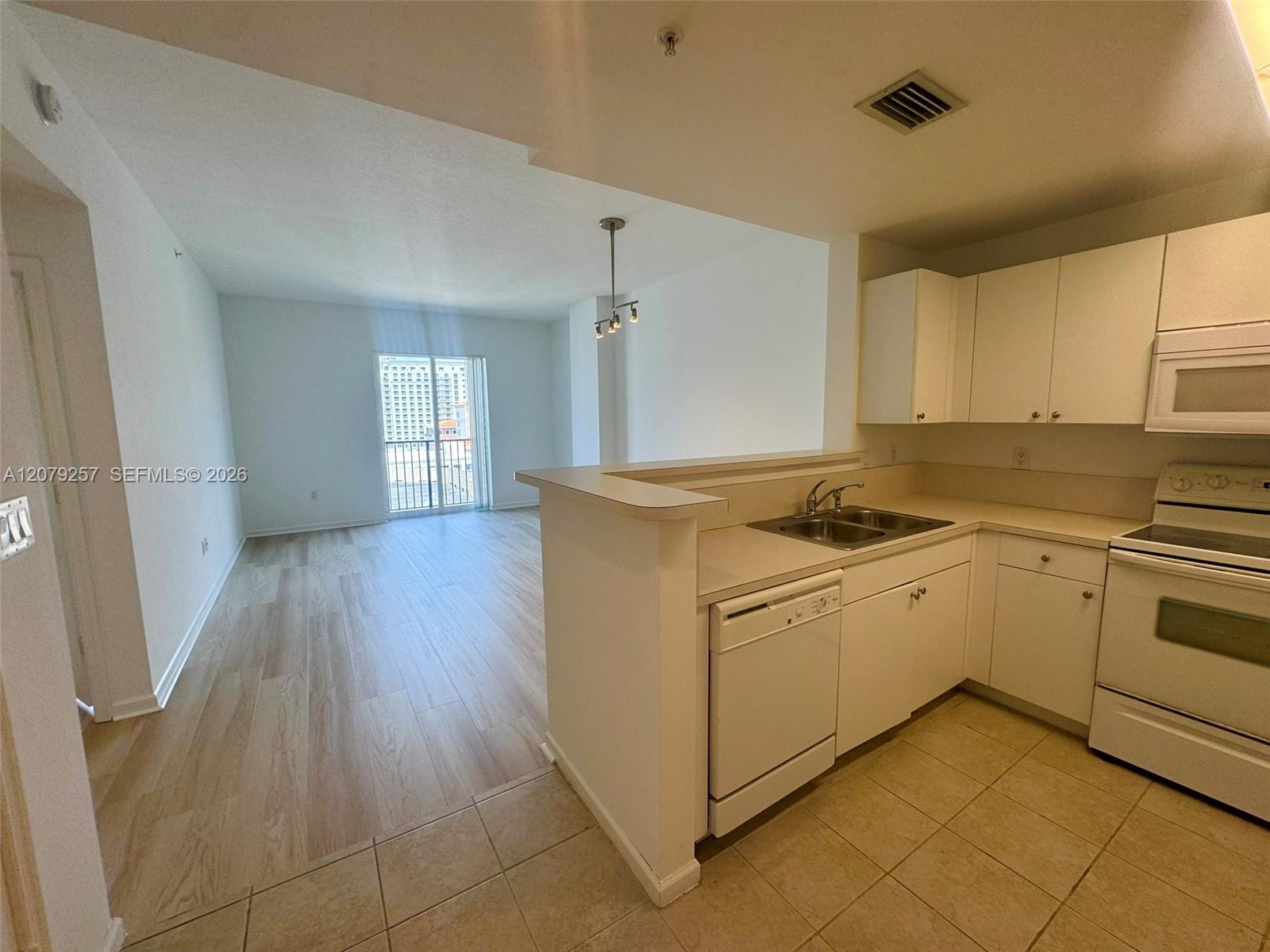 10 Aragon Ave # 1008 — Photo 2