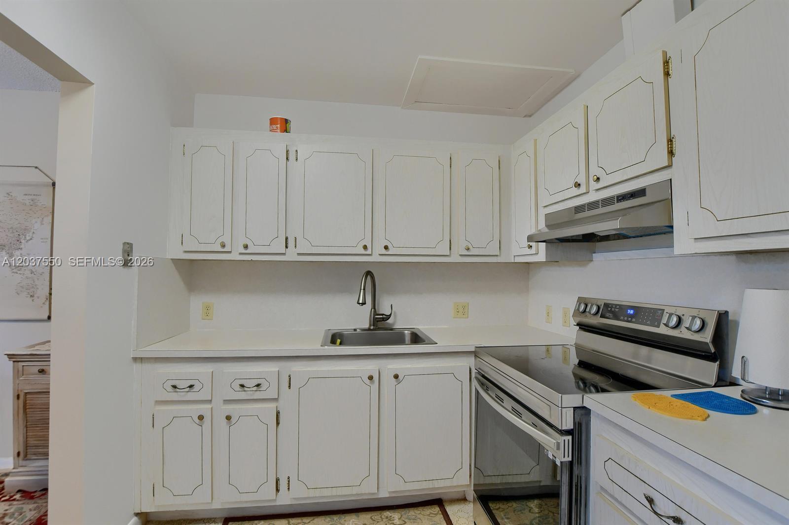 161 Mansfield D # 161 — Photo 4