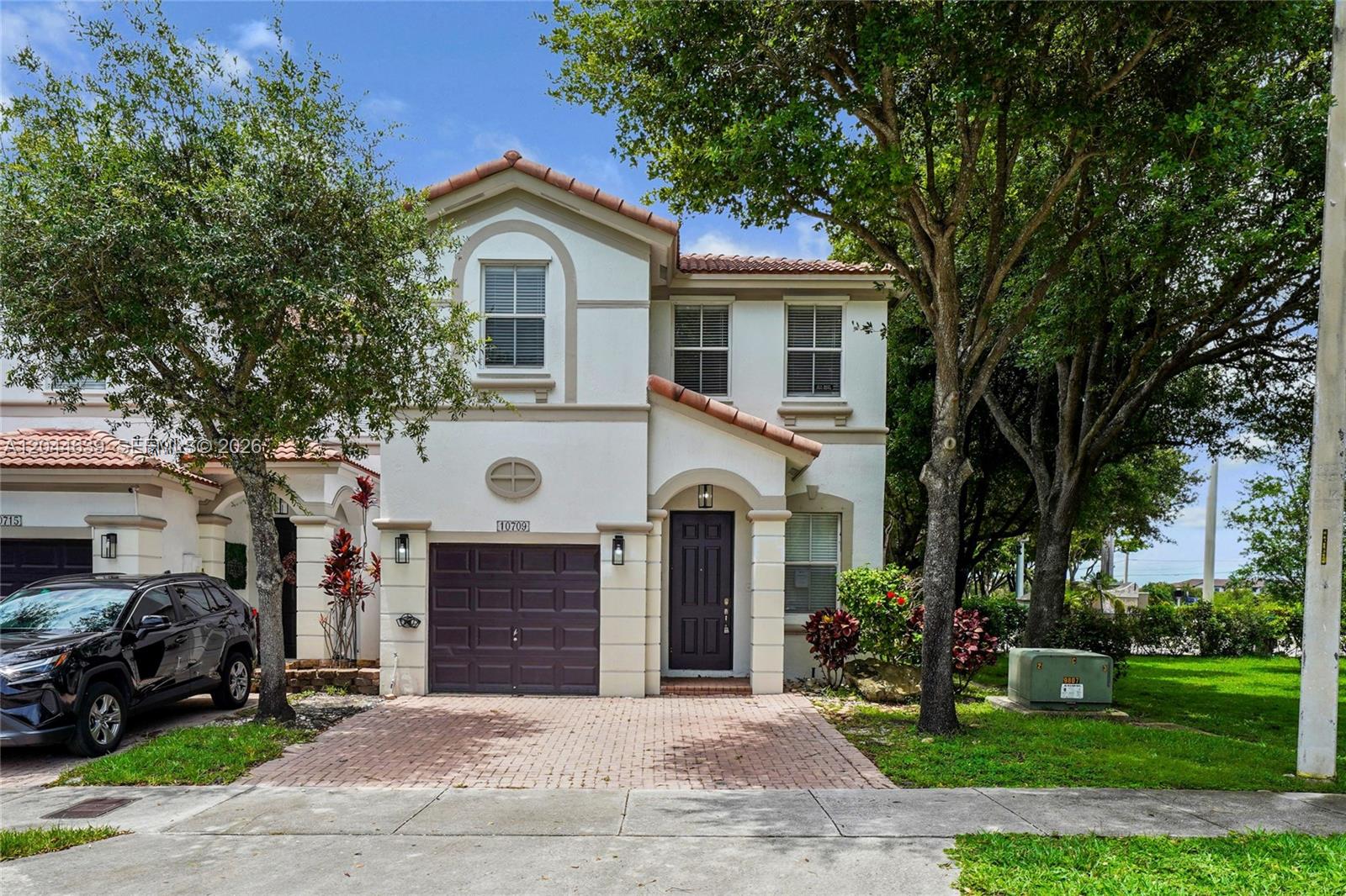 10709 NW 81st Ln, Doral FL 33178