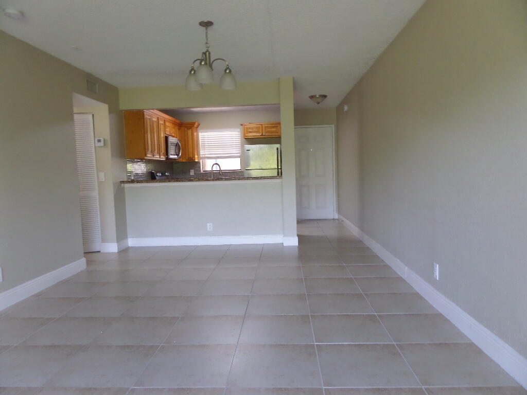 1581 BALFOUR POINT Drive # G — Photo 3