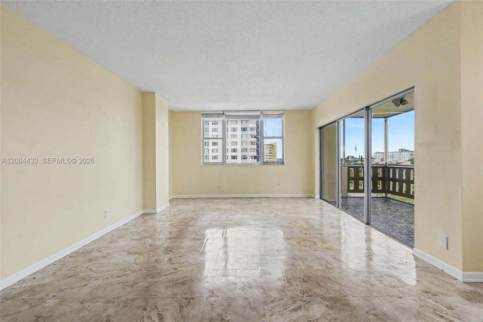 4330 Hillcrest Dr # 520 — Photo 3