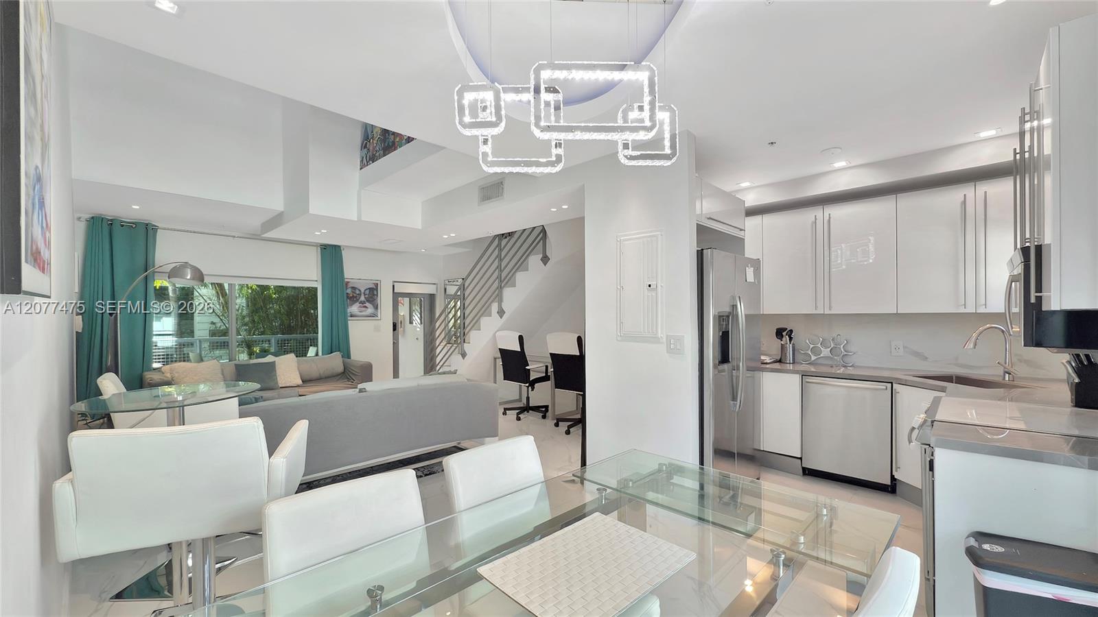 734 Michigan Ave # 6 — Photo 4