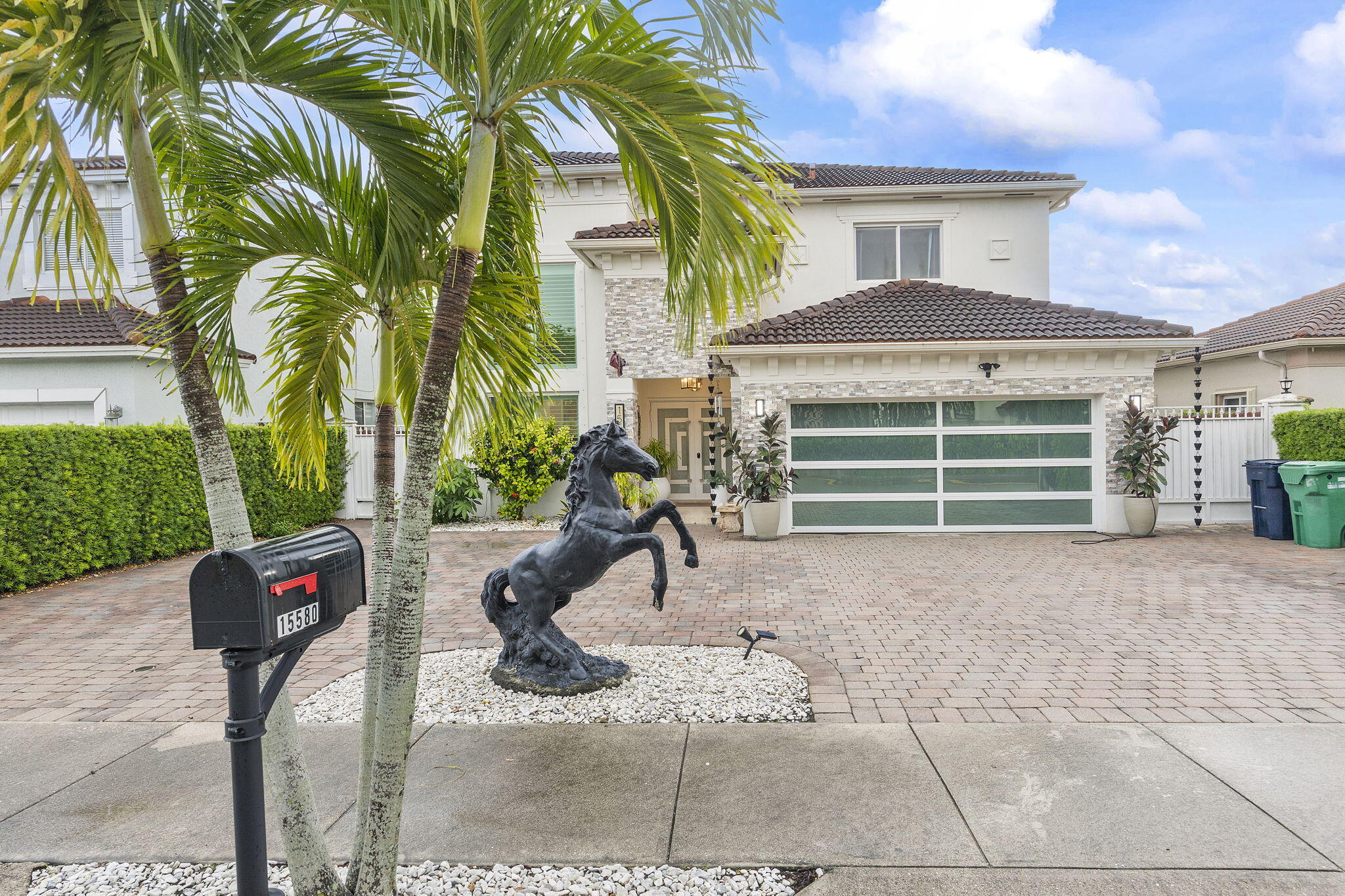 15580 SW 176TH Terrace — Photo 2
