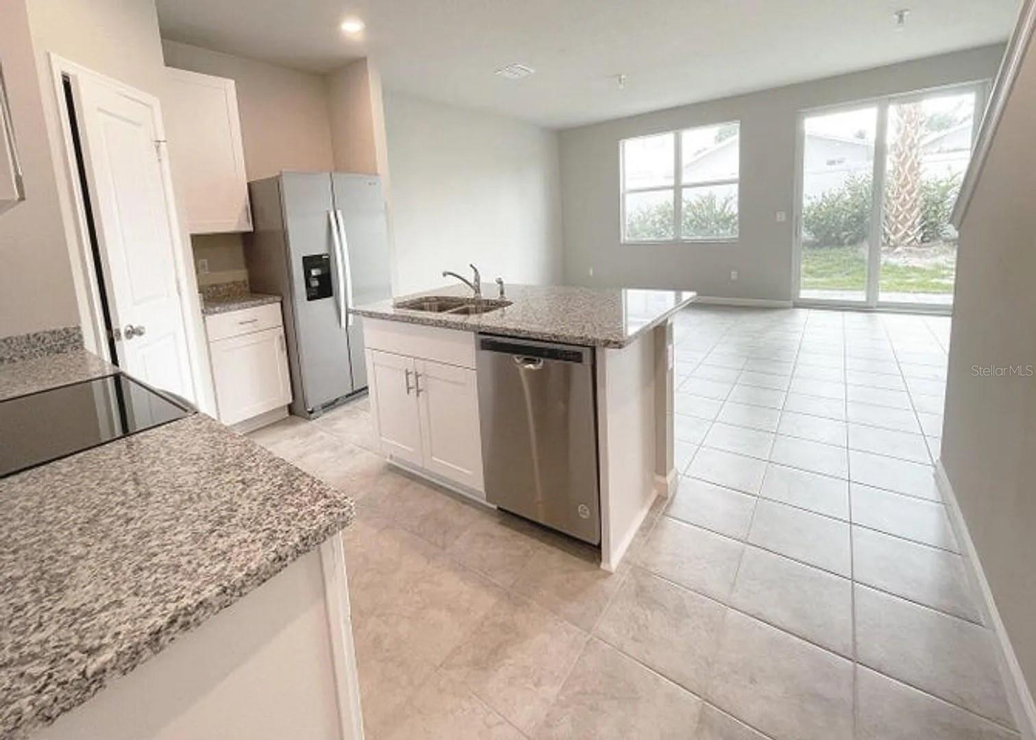1648 Lindley Street — Photo 2