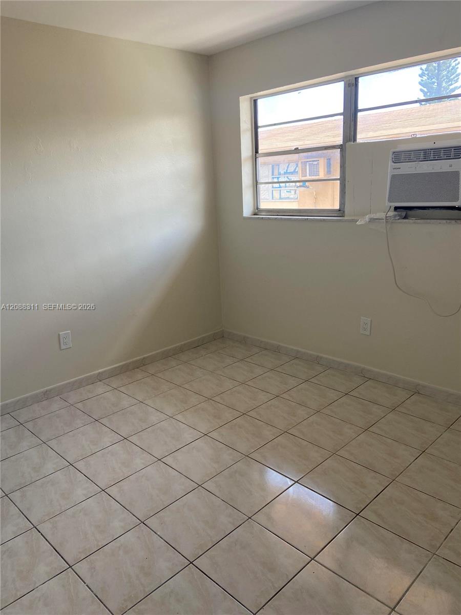 1836 NW 22nd Ct # 6 — Photo 5