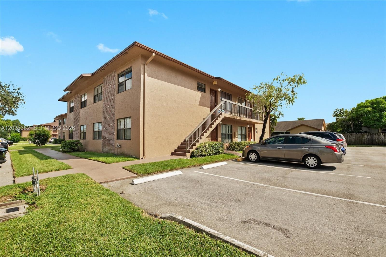 10053 Winding Lake Rd # 101 — Photo 2