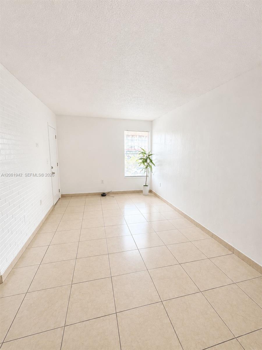 6850 W 14th Ct # B17 — Photo 3