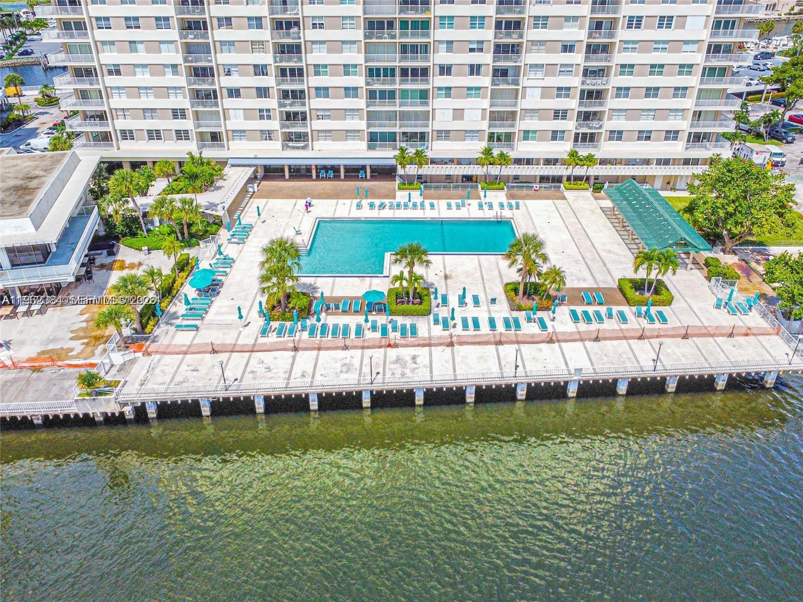 300 Bayview Dr # 707, Sunny Isles Beach FL 33160