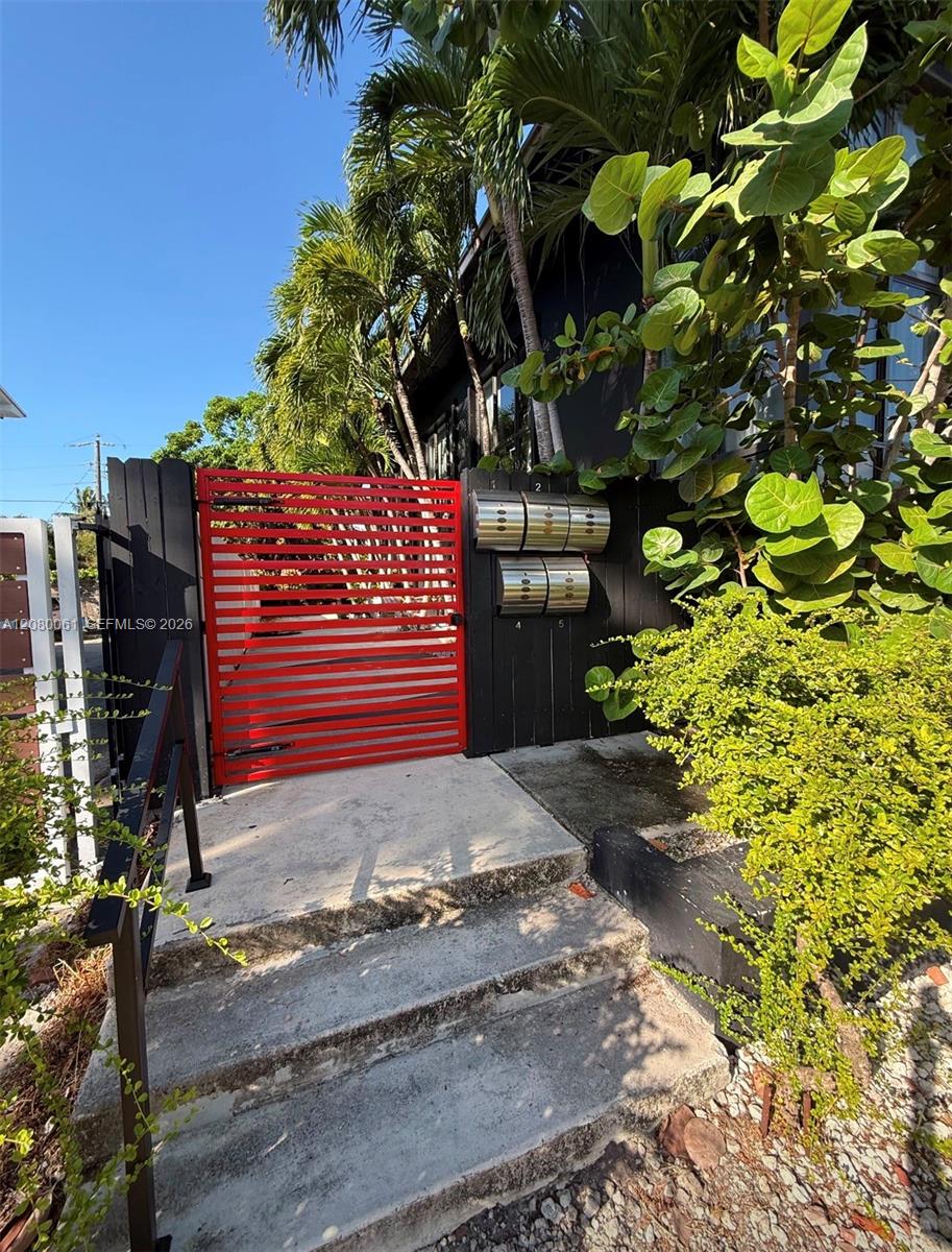 1040 NE 78th St Rd # 2, Miami FL 33138
