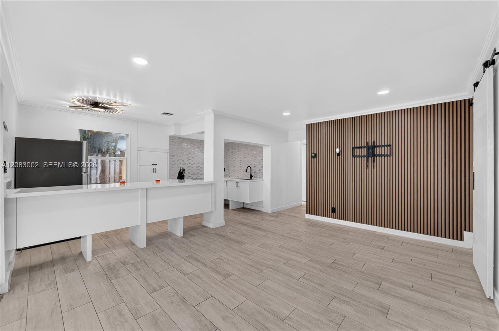 1664 SW 28th Ave — Photo 4