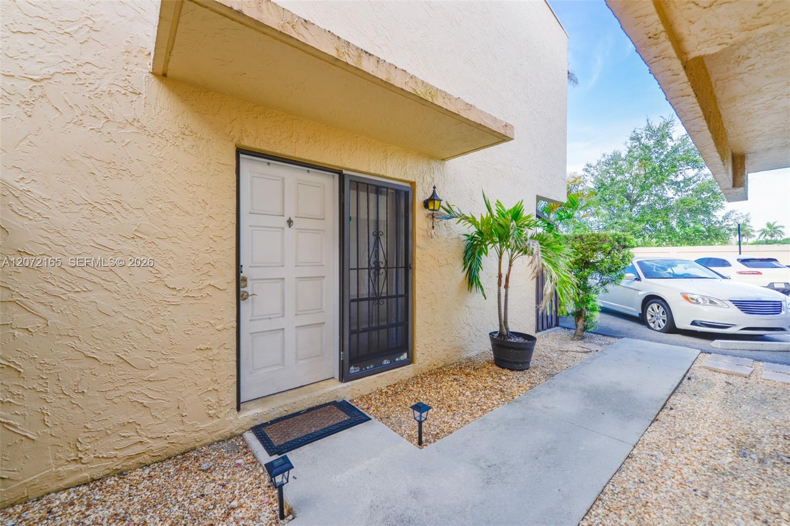 8923 NE 4th Ave Rd # 8923 — Photo 3