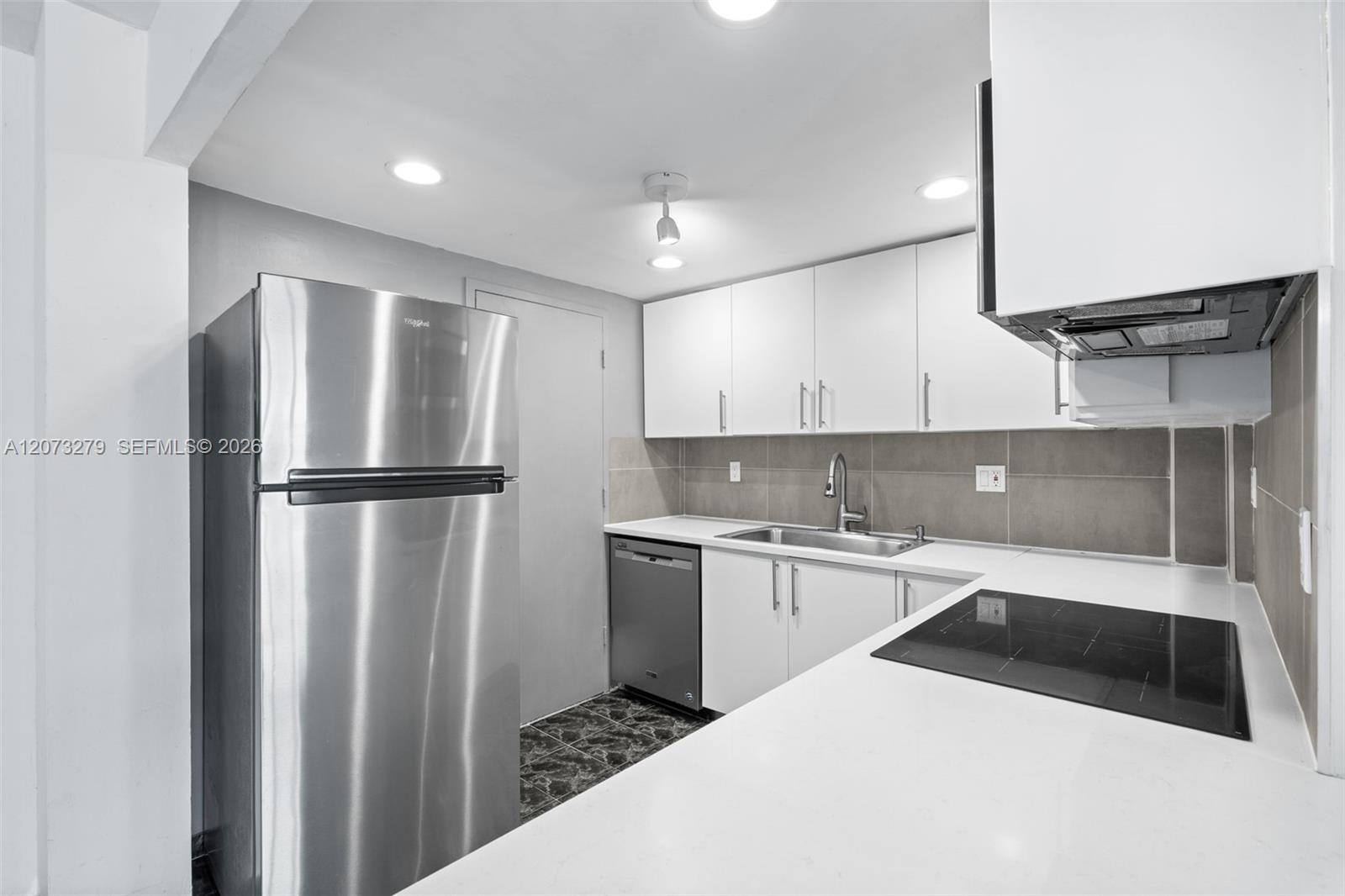 1913 S Ocean Dr # 208 — Photo 4