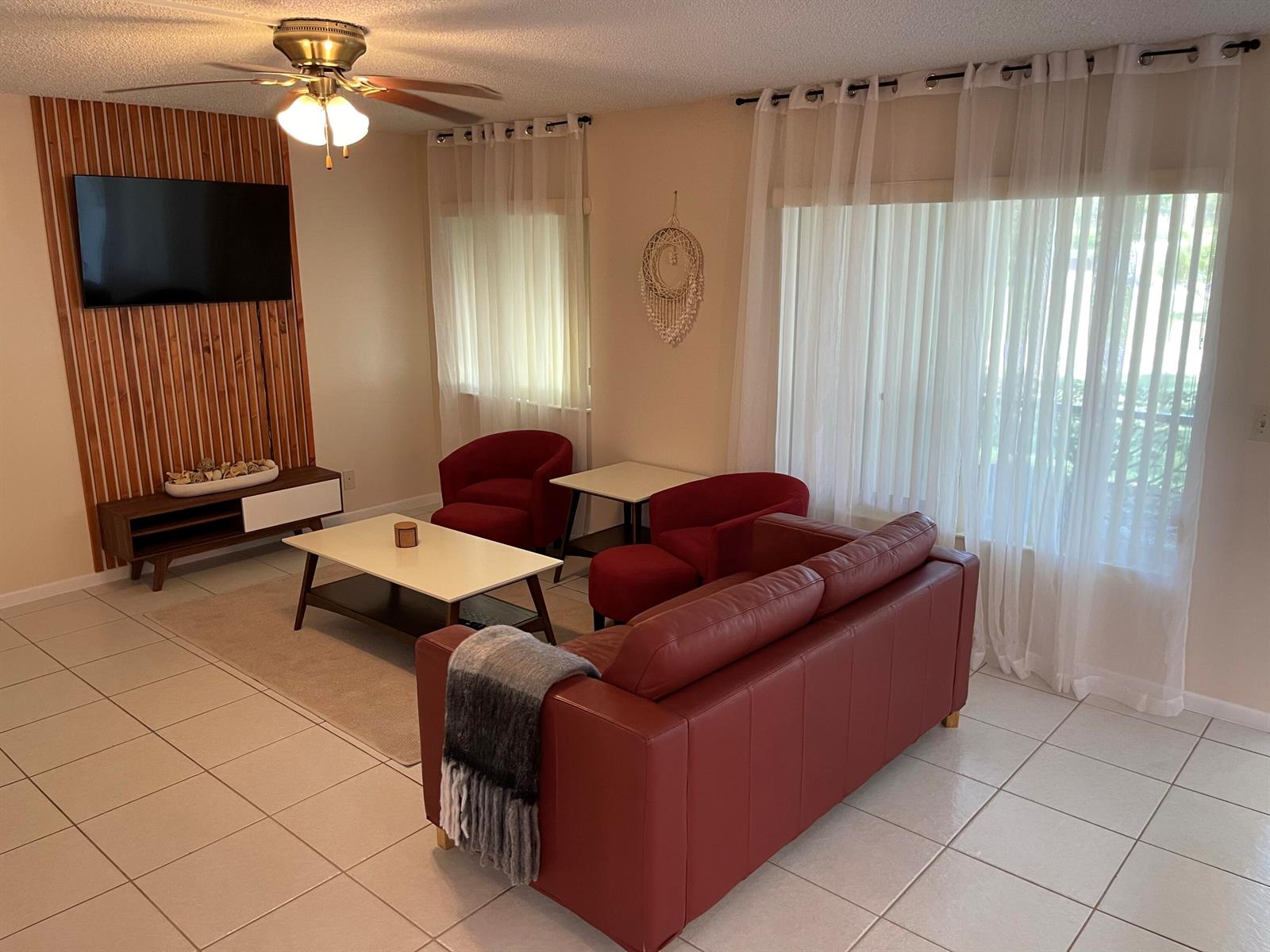 4988 SABLE PINE Circle # D1, West Palm Beach FL 33417
