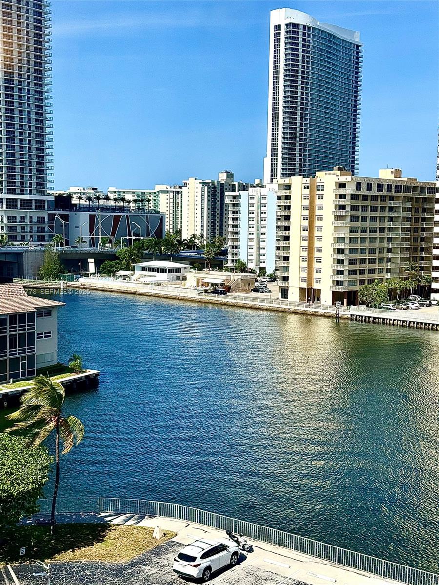 100 Golden Isles Dr # 806 — Photo 4