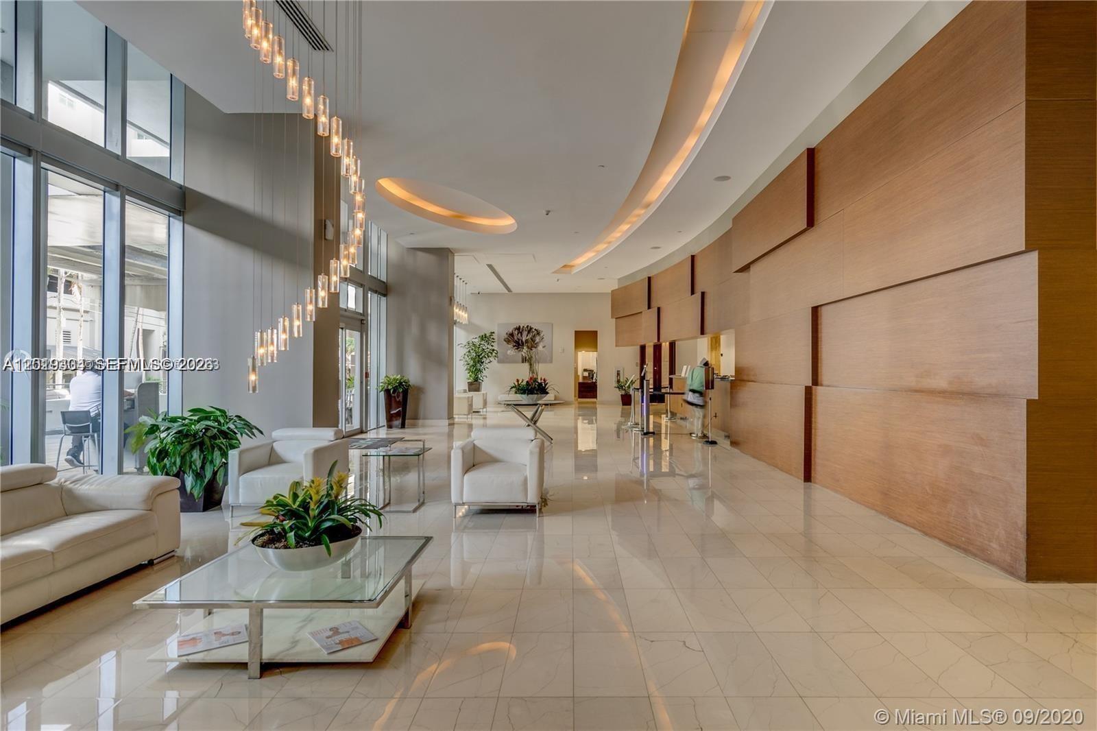 1111 SW 1 ave # 2215, Miami FL 33130