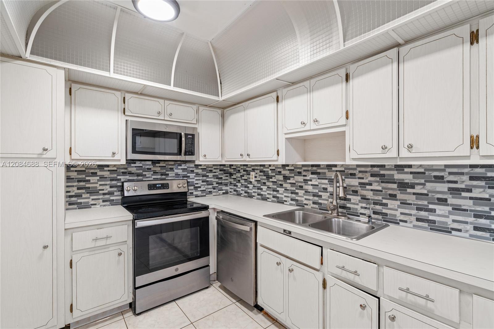 5001 Collins Ave # 5E — Photo 5