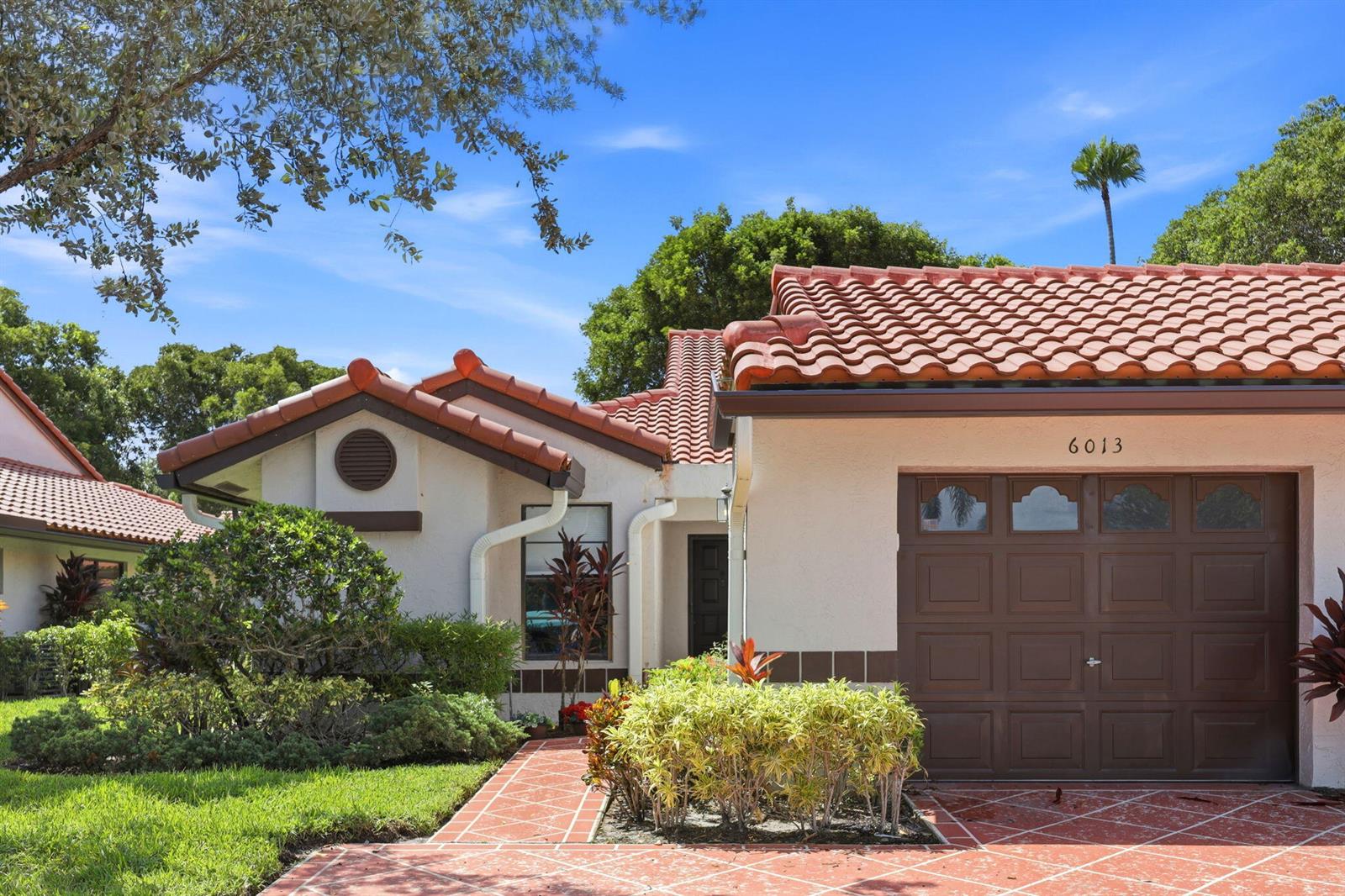 4-003_F8_6013 Sunny Pointe Cir