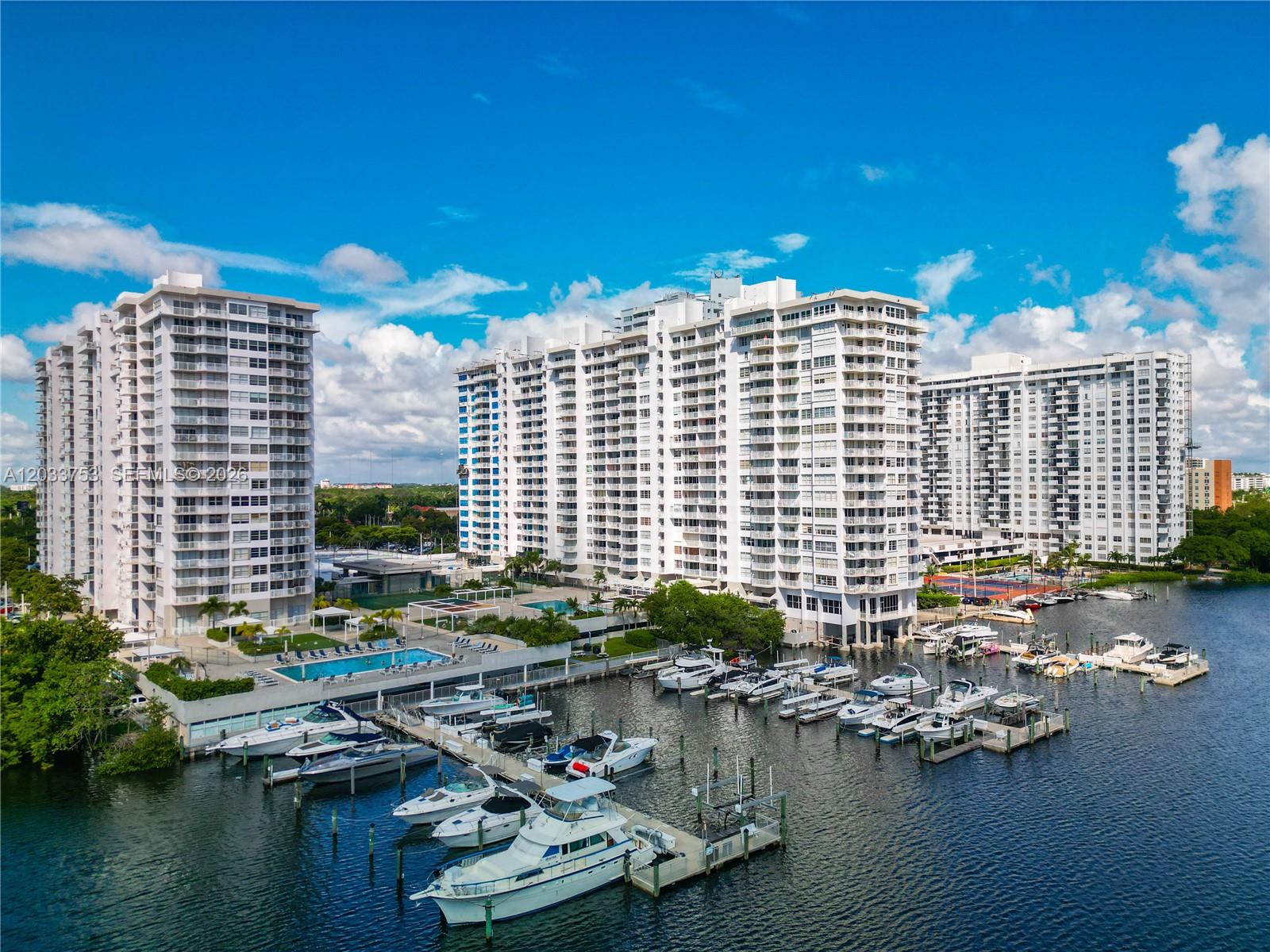 18011 Biscayne Blvd # 902, Aventura FL 33160