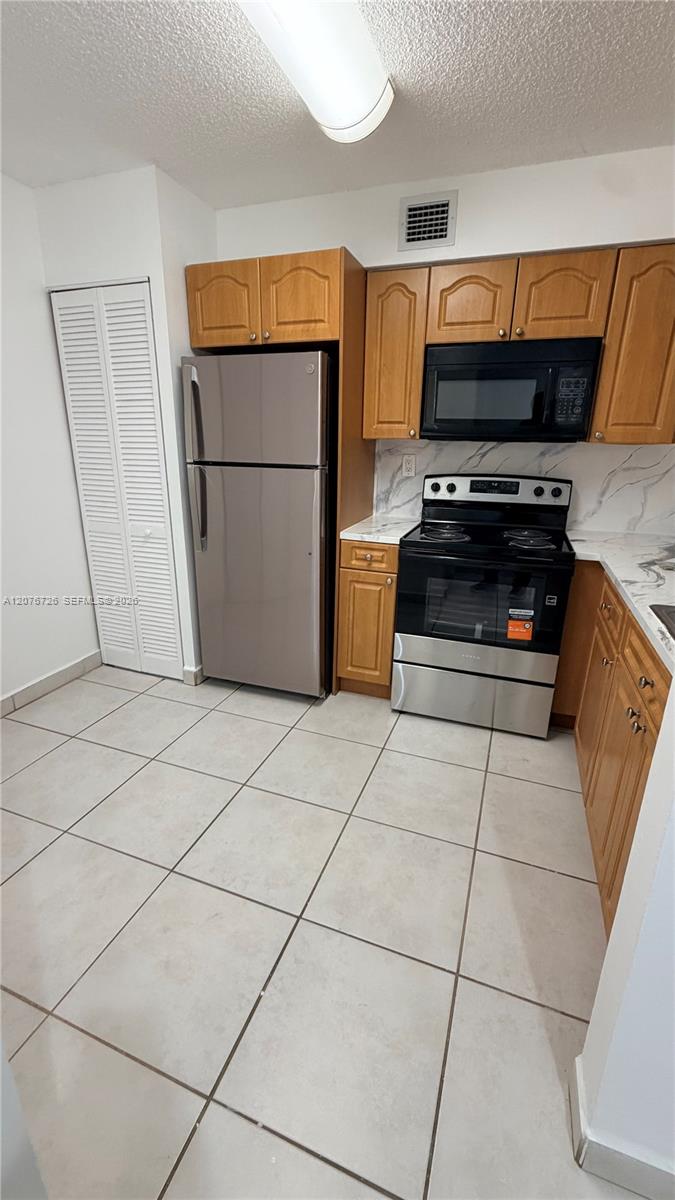 14014 SW 93rd Ln # 14014 — Photo 5