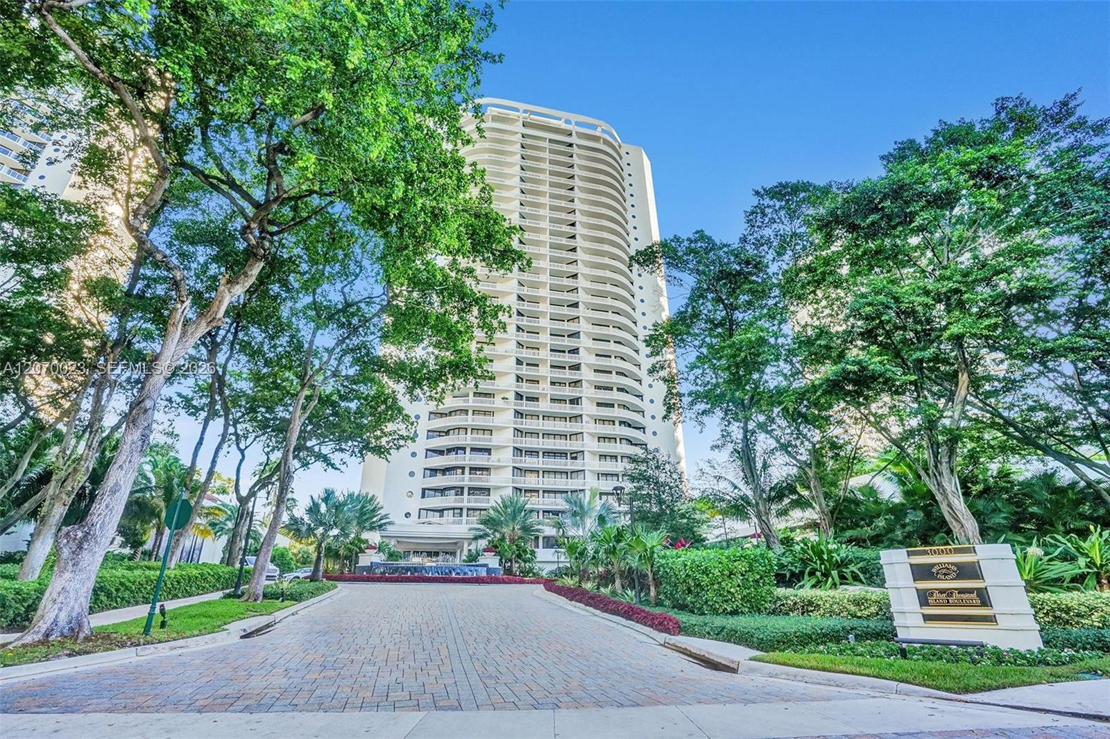 3000 Island Blvd # 1106 View 2