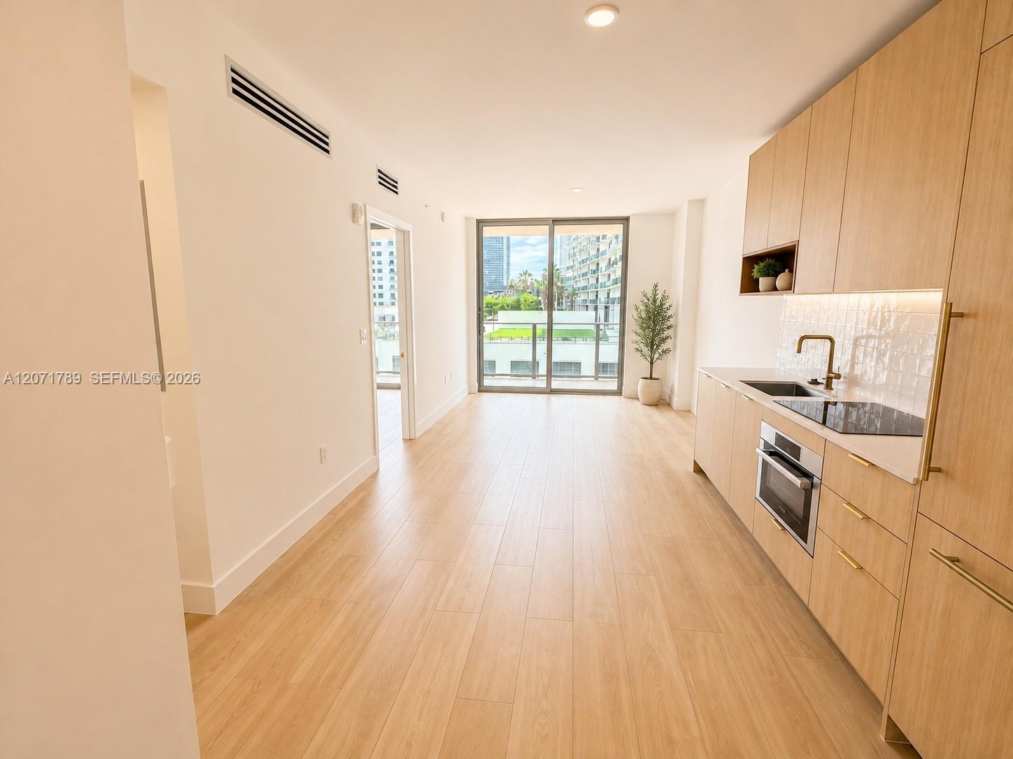 90 NE 32nd St # 709 View 2