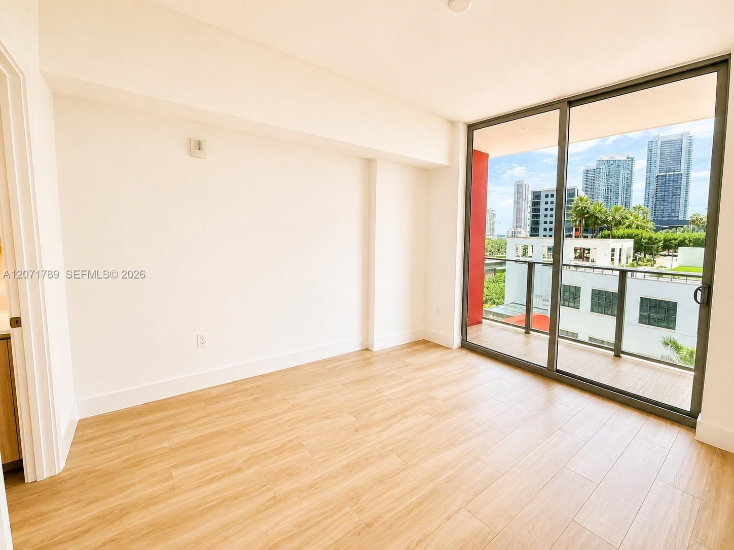 90 NE 32nd St # 709 View 7