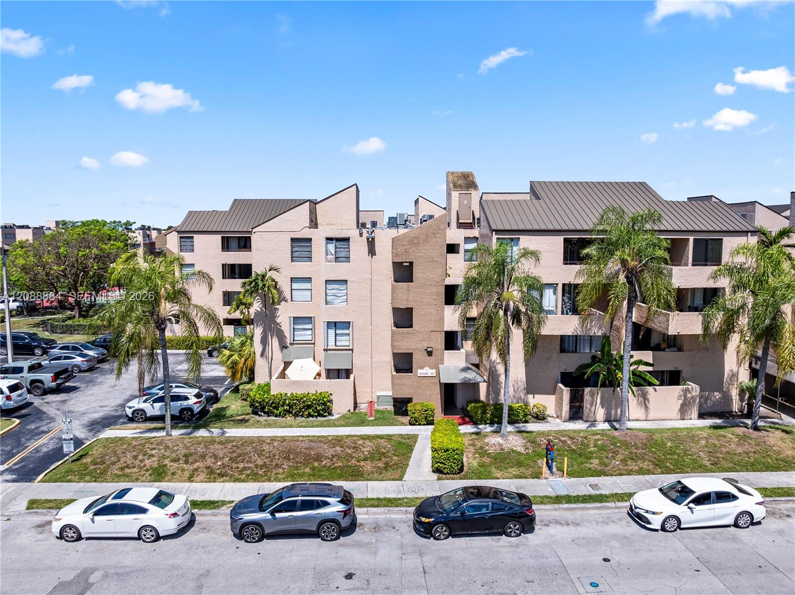 10500 SW 108th Ave # B211 — Photo 2