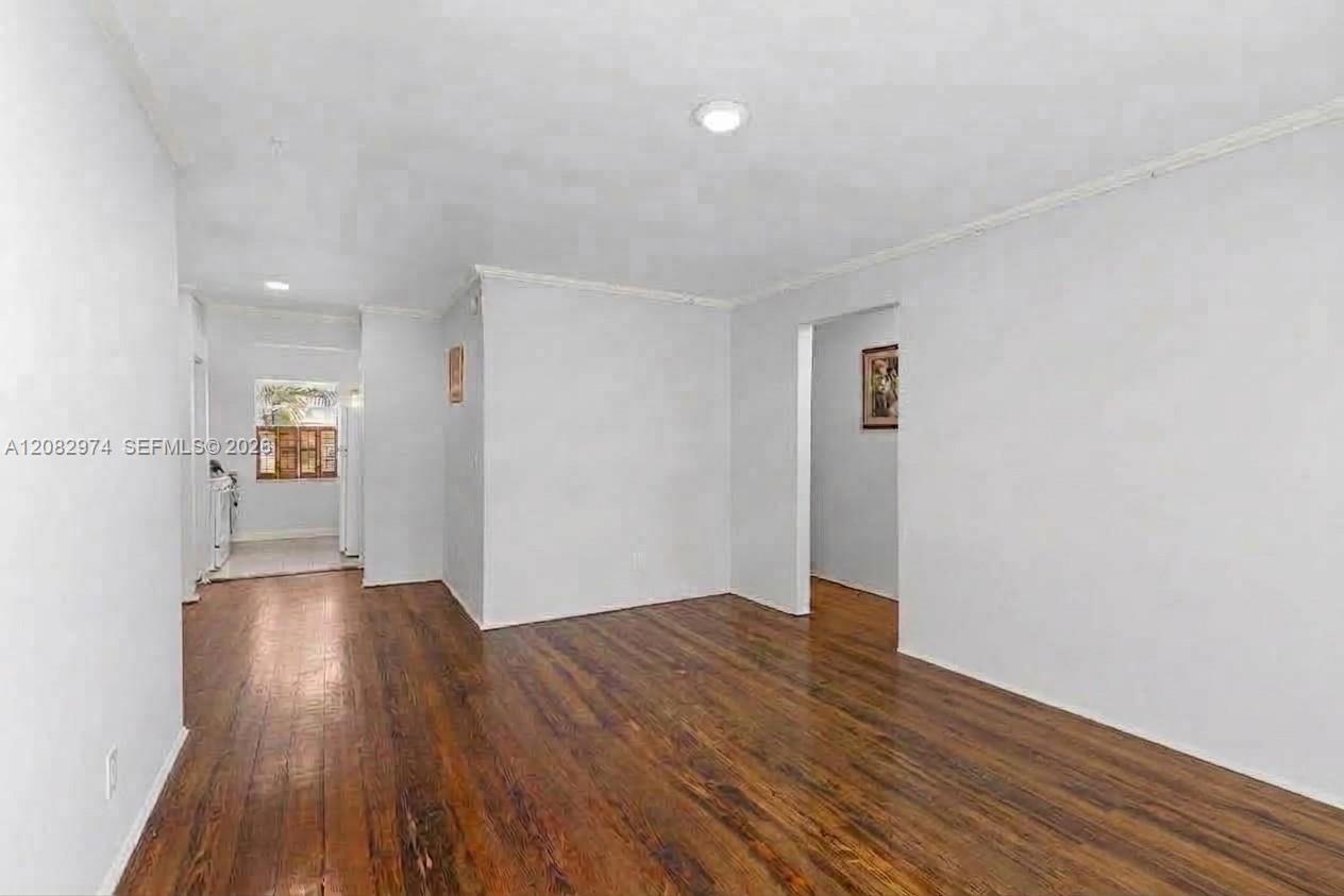 AI-modified image. Furniture digitally removed