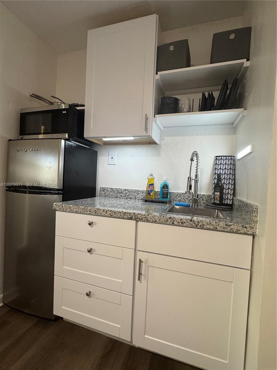 5639 Lincoln St # 3 — Photo 4
