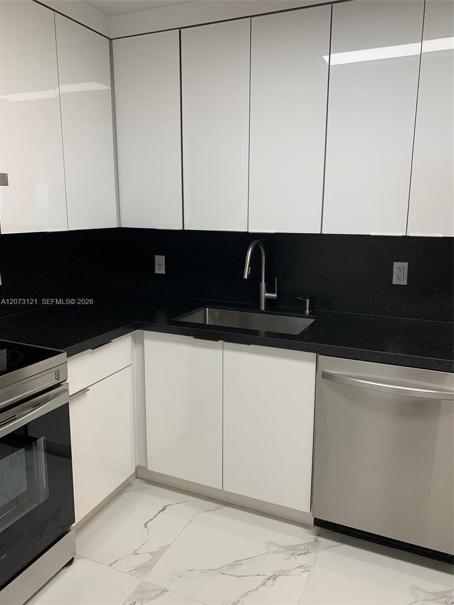 9273 Collins Ave # 606 — Photo 4