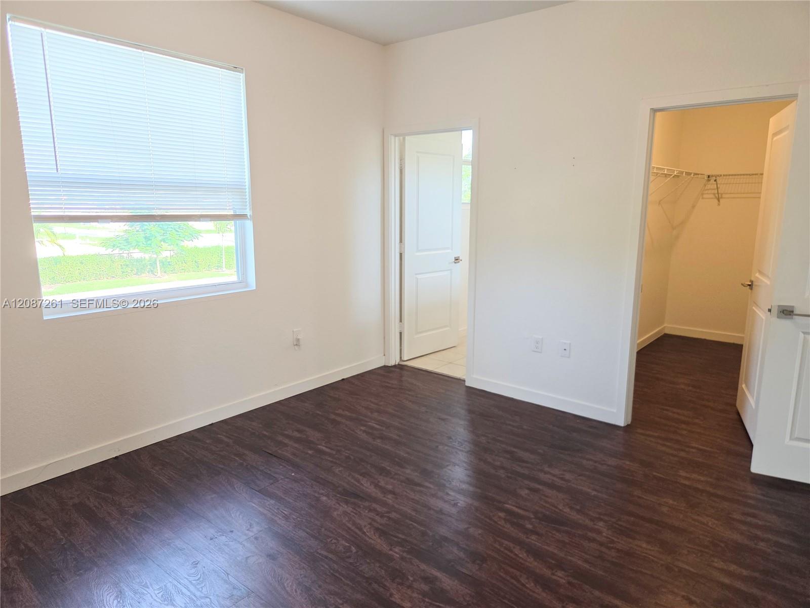 389 NE 5th Pl # 389 — Photo 5