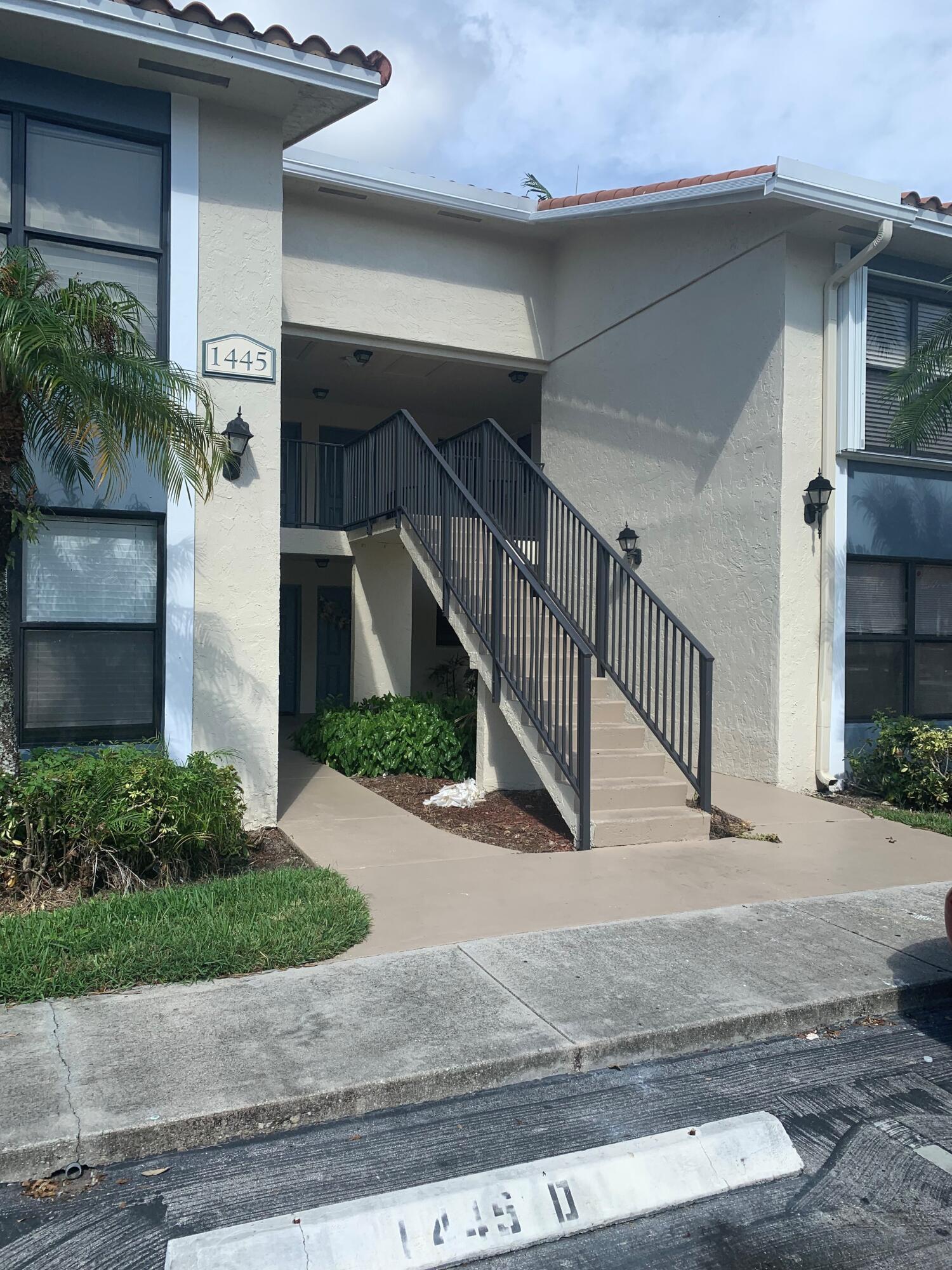 1445 LAKE CRYSTAL Drive # H, West Palm Beach FL 33411