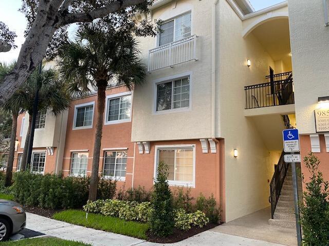 9857 Baywinds Drive # 9105, West Palm Beach FL 33411