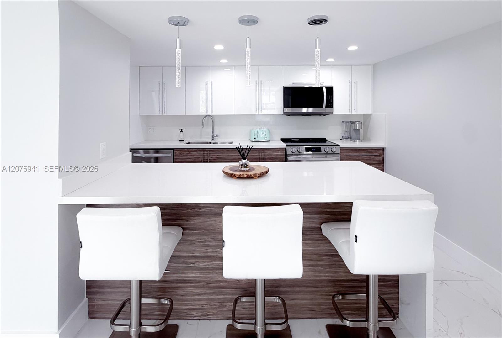 1800 Collins Ave # 3H — Photo 5