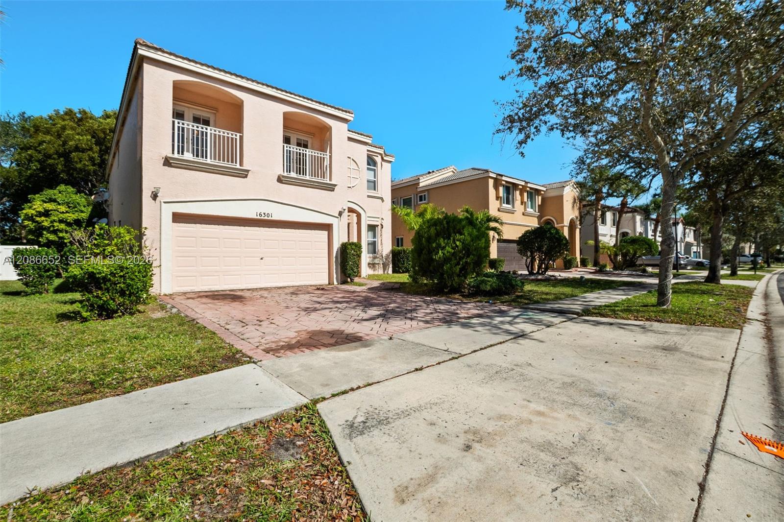 16301 SW 49th Ct — Photo 2