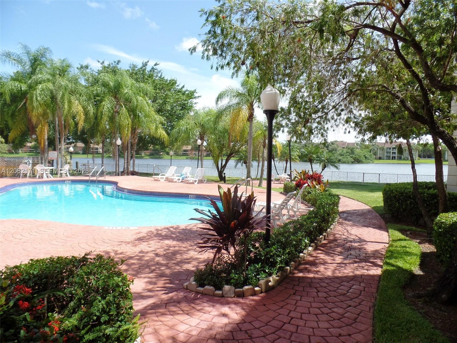 2890 N Oakland Forest Dr # 204 — Photo 4