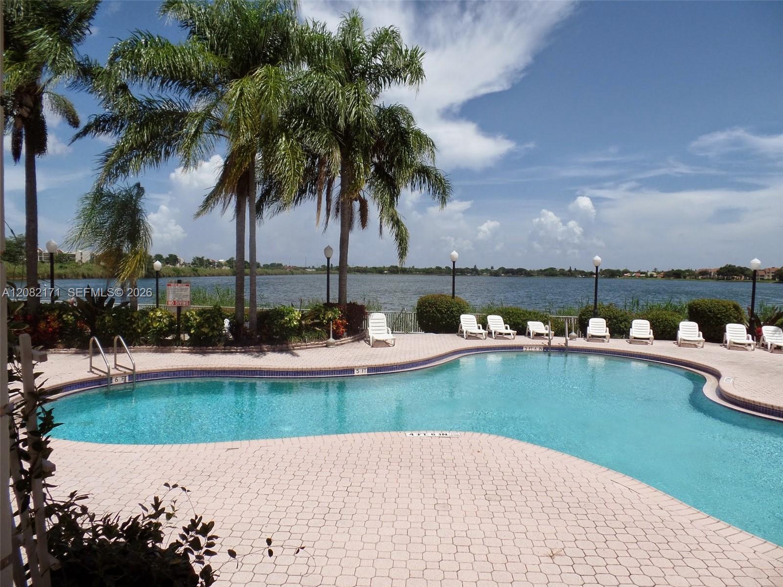 2890 N Oakland Forest Dr # 204 — Photo 5