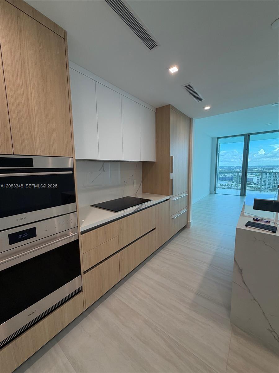 2411 Laguna Cir # 2307 — Photo 2