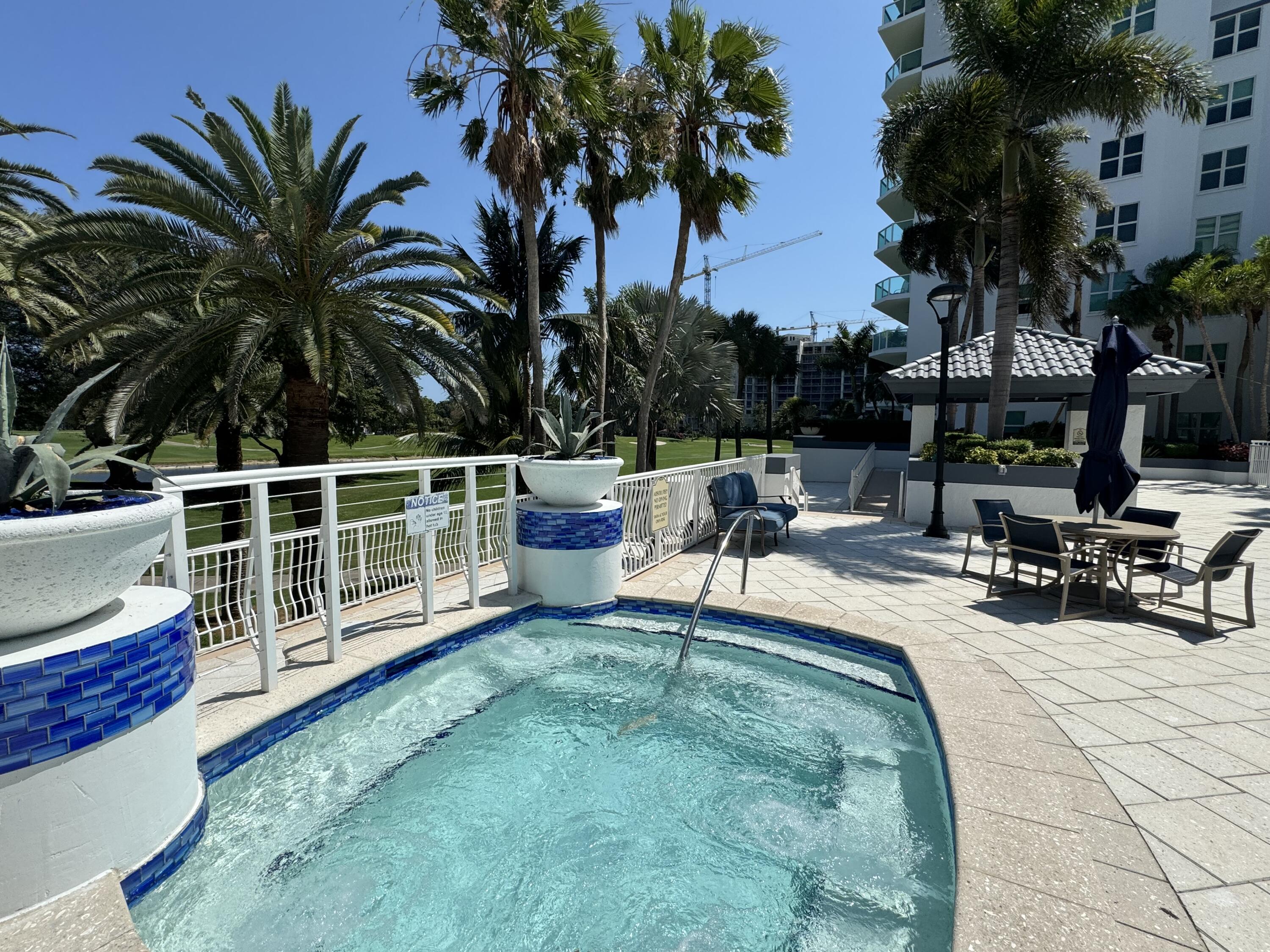 550 SE Mizner Boulevard # B309 — Photo 4