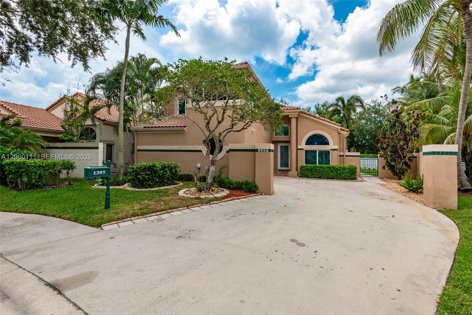 1397 Harbour Side Dr, Weston FL 33326