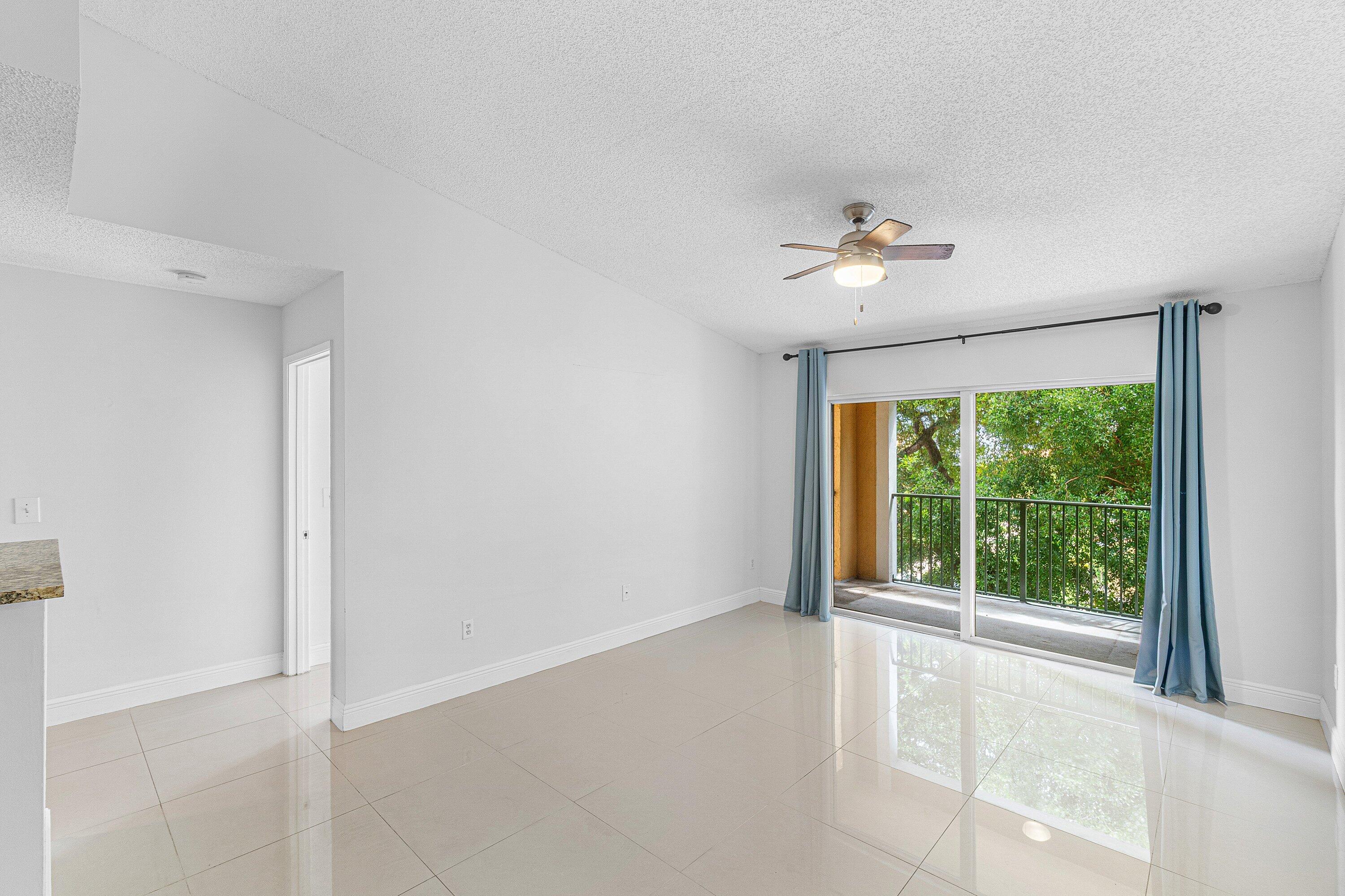 131 YACHT CLUB Way # 307 — Photo 5
