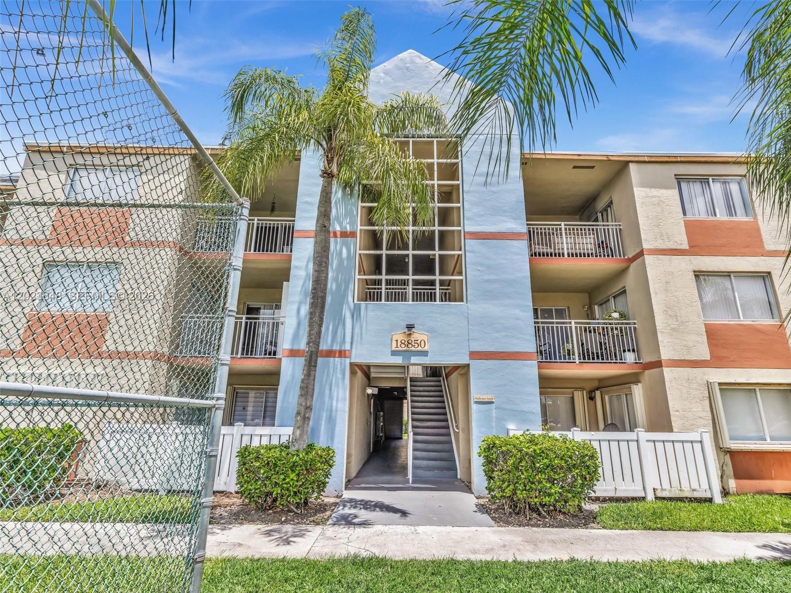 18850 NW 57th Ave # 208, Hialeah FL 33015