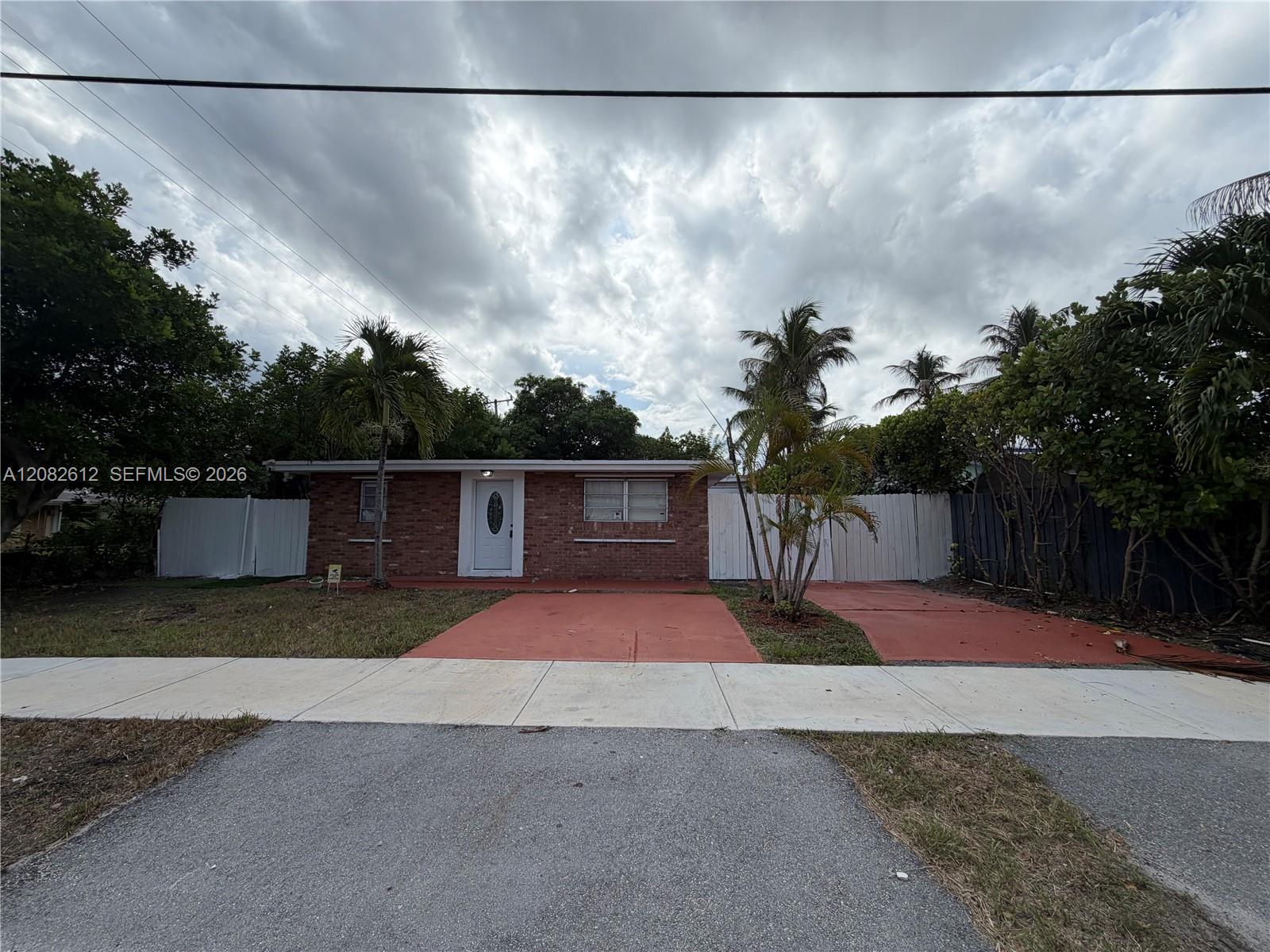 4265 NW 5th Ave # 0 — Photo 2