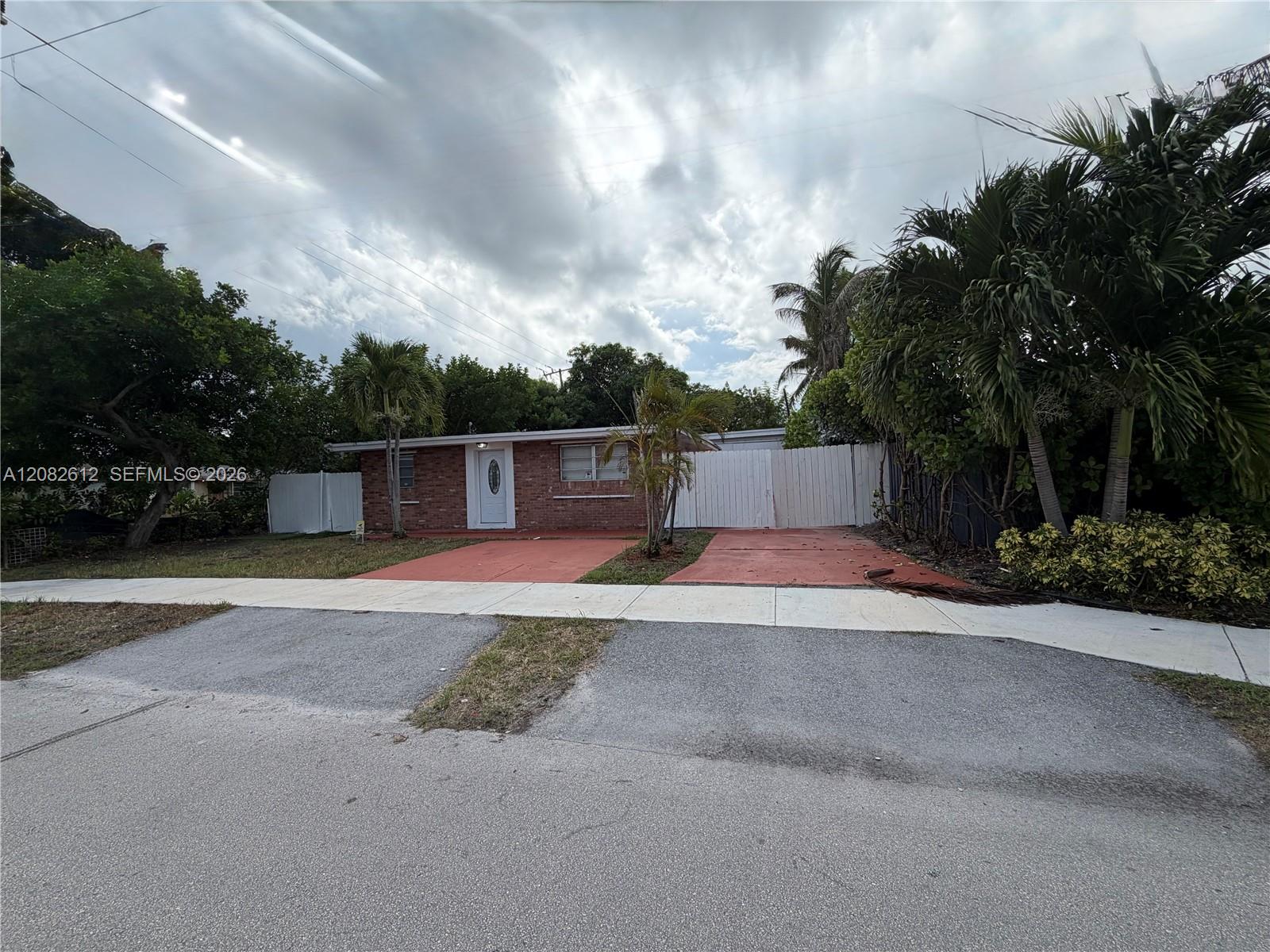 4265 NW 5th Ave # 0 — Photo 3