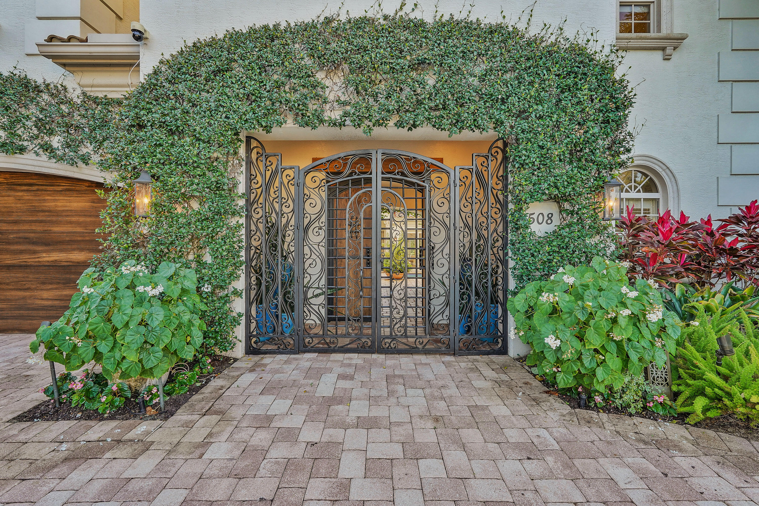 2508 Mizner Lake Court — Photo 5